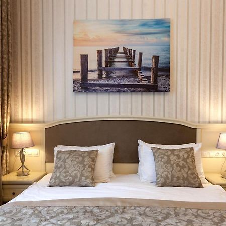 Royal Mini-Apart Hotel On Rynok Square リヴィウ エクステリア 写真