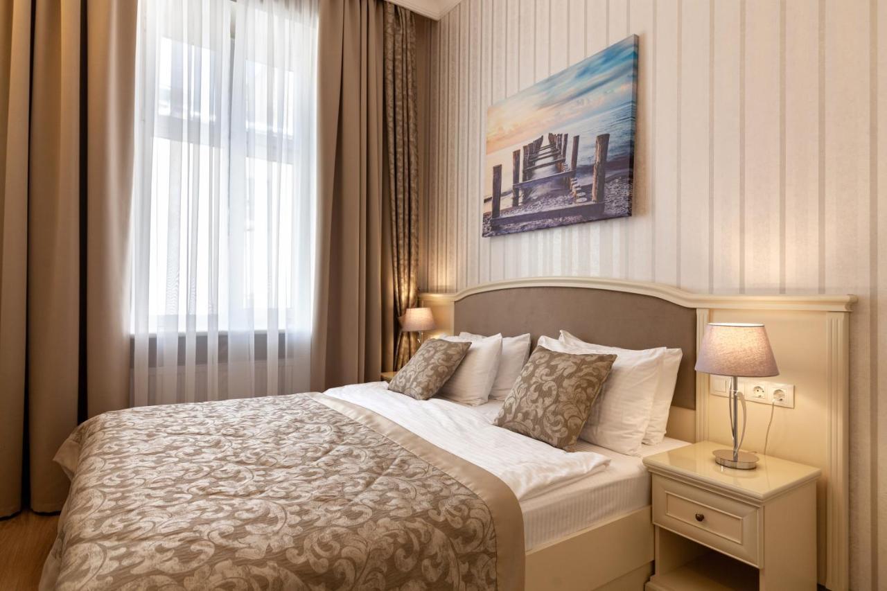 Royal Mini-Apart Hotel On Rynok Square リヴィウ エクステリア 写真