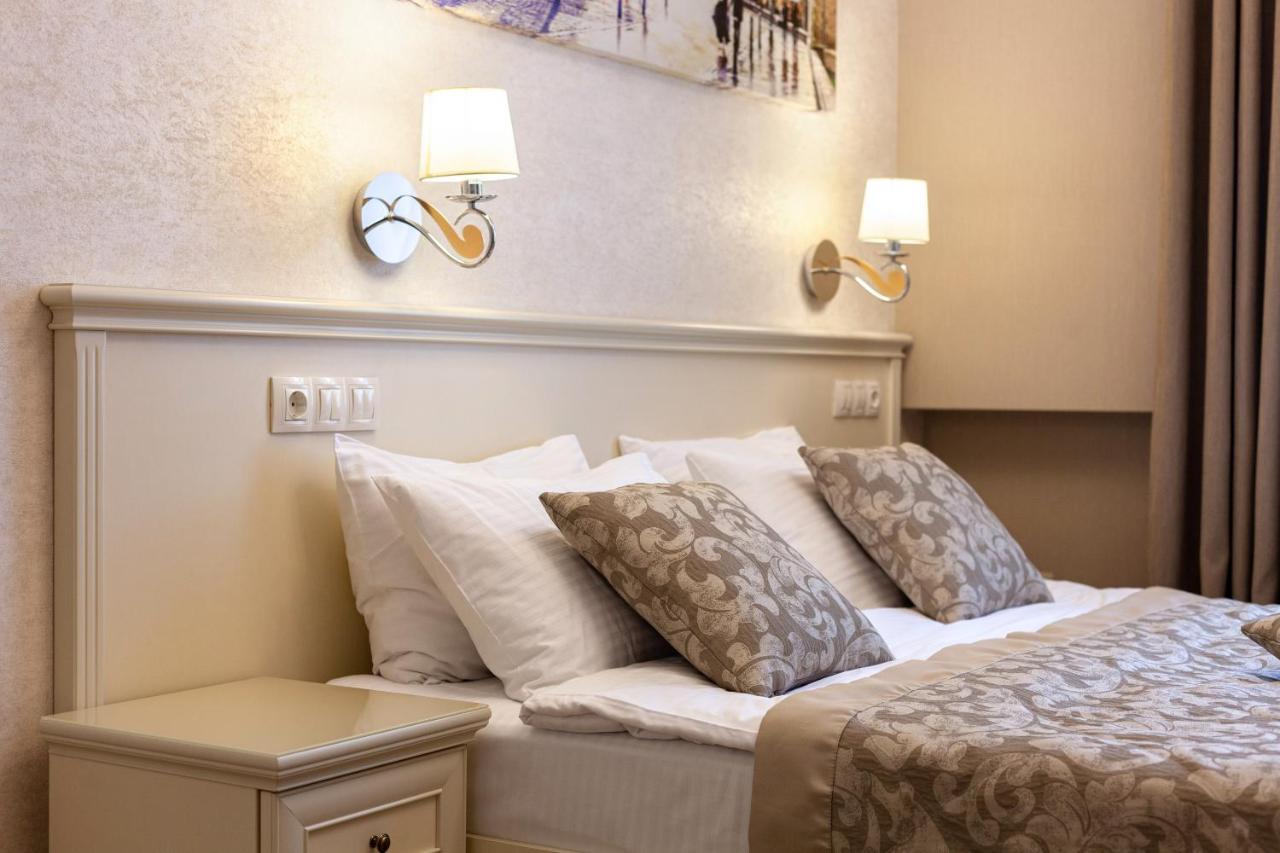 Royal Mini-Apart Hotel On Rynok Square リヴィウ エクステリア 写真
