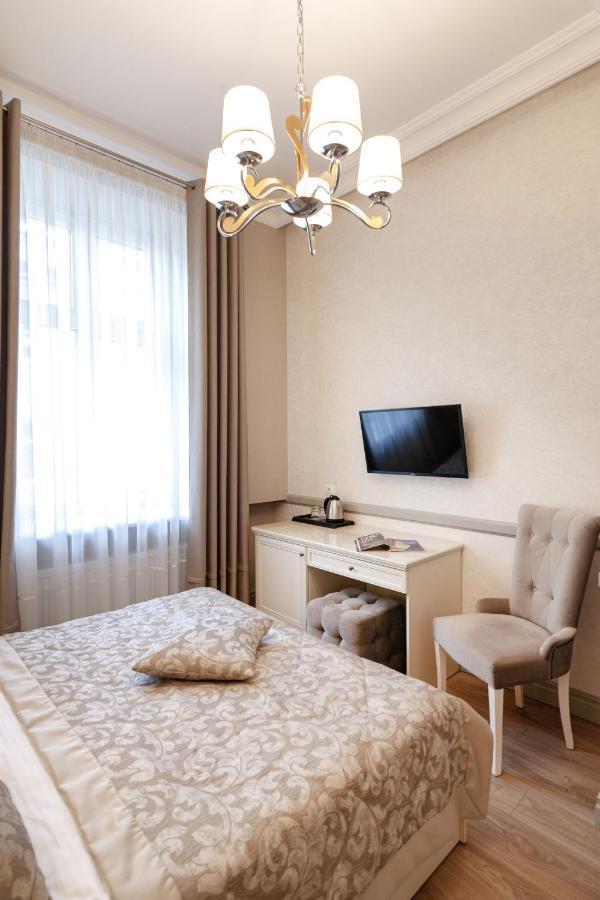 Royal Mini-Apart Hotel On Rynok Square リヴィウ エクステリア 写真